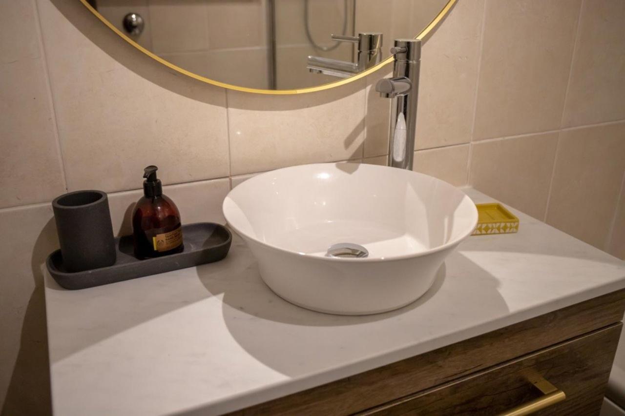 Guestready - Homely Leeds City Apartment Sleep 4 Meanwood Exterior photo