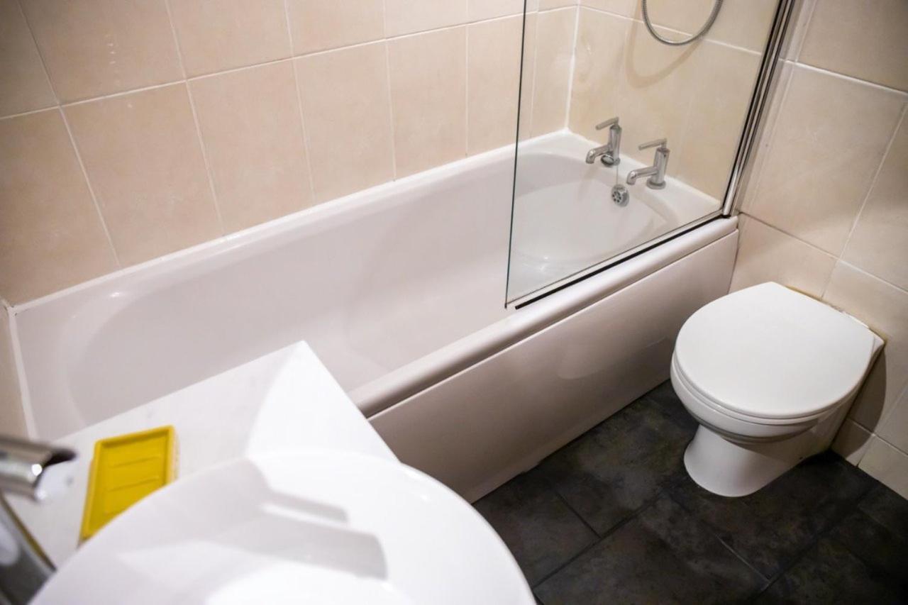 Guestready - Homely Leeds City Apartment Sleep 4 Meanwood Exterior photo