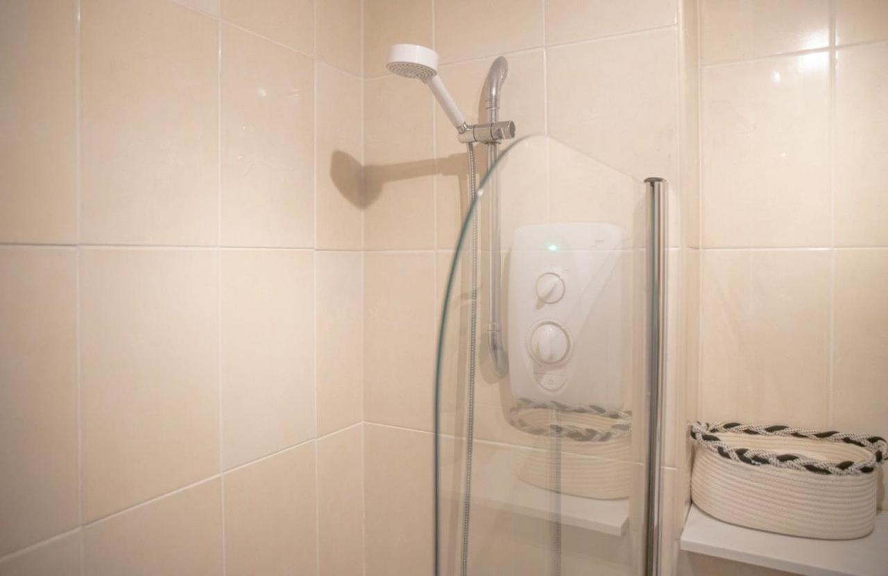 Guestready - Homely Leeds City Apartment Sleep 4 Meanwood Exterior photo